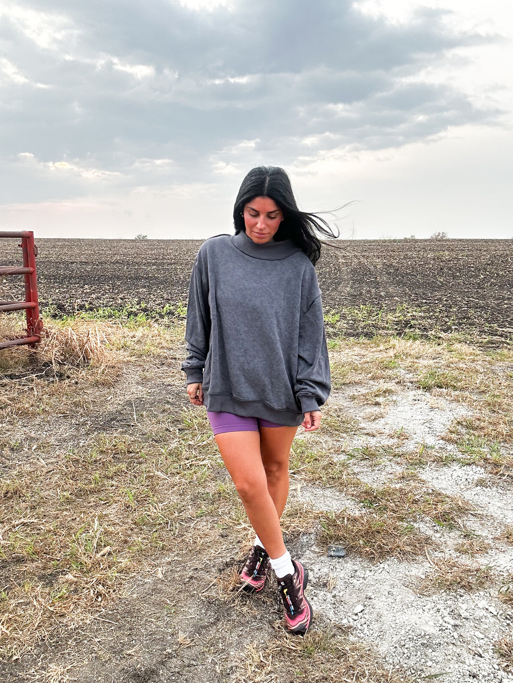 Kinsley Mockneck Sweatshirt (charcoal)