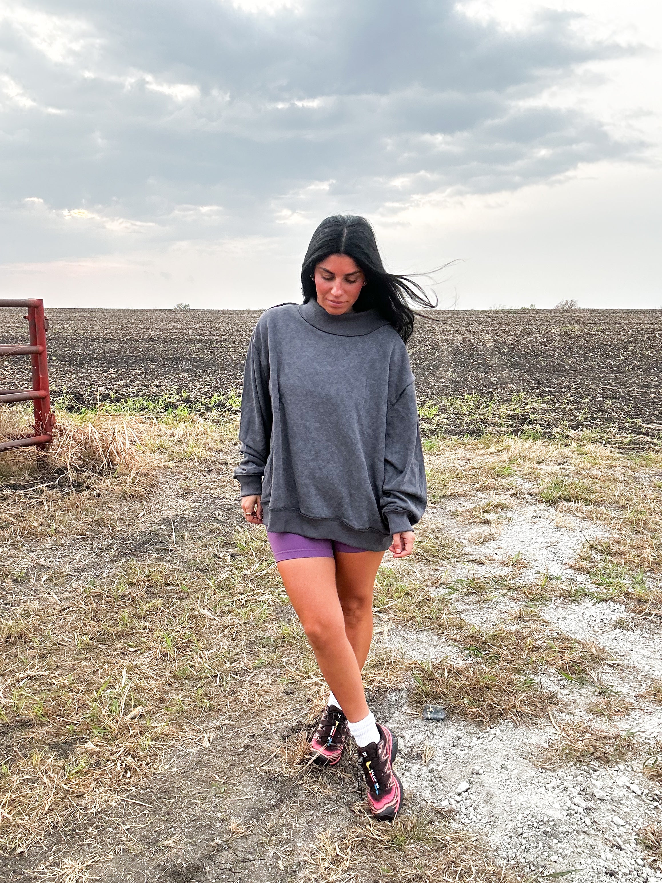 Kinsley Mockneck Sweatshirt (charcoal)