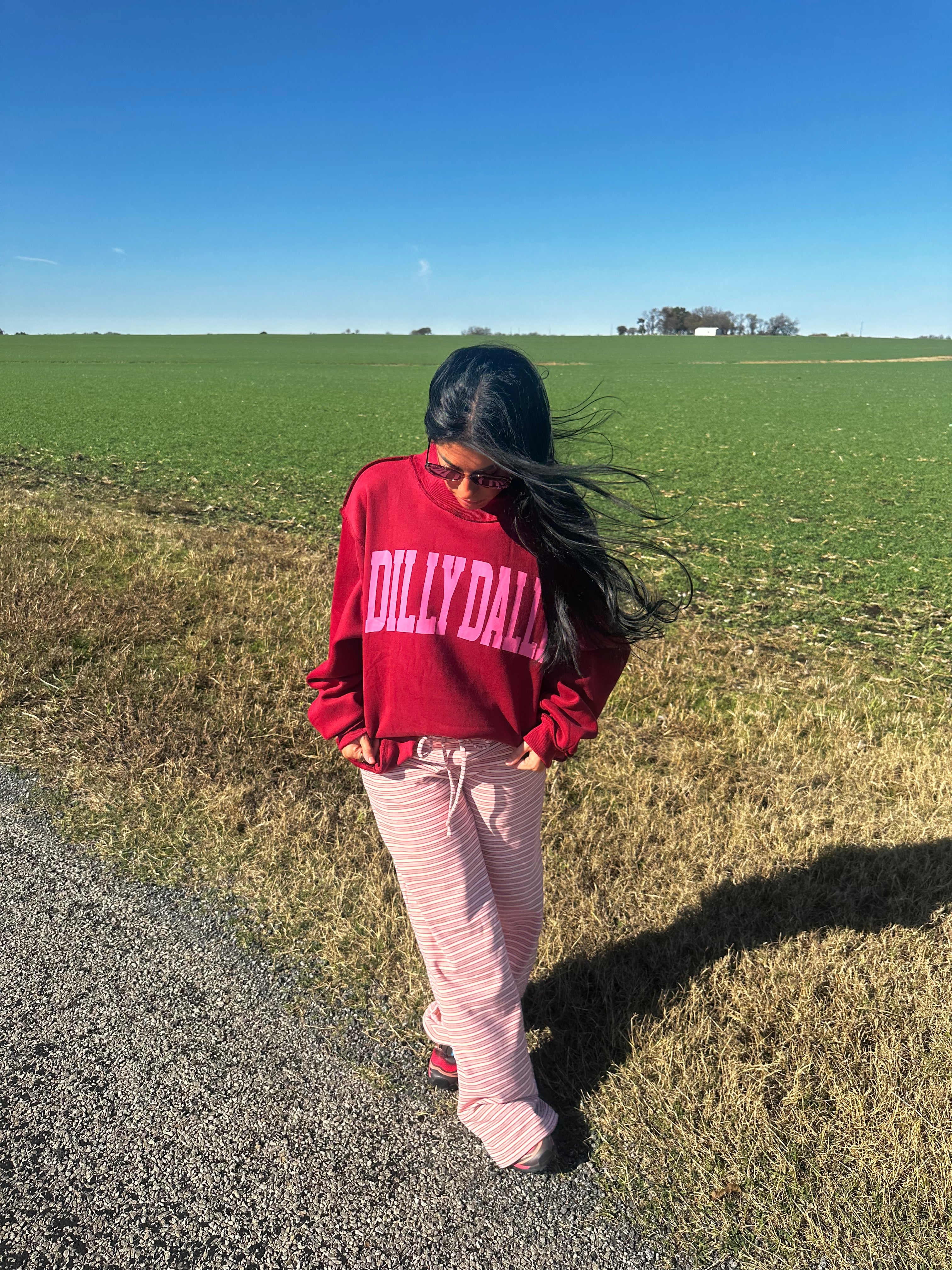 Dilly Dally Mockneck Sweatshirt (burgundy)