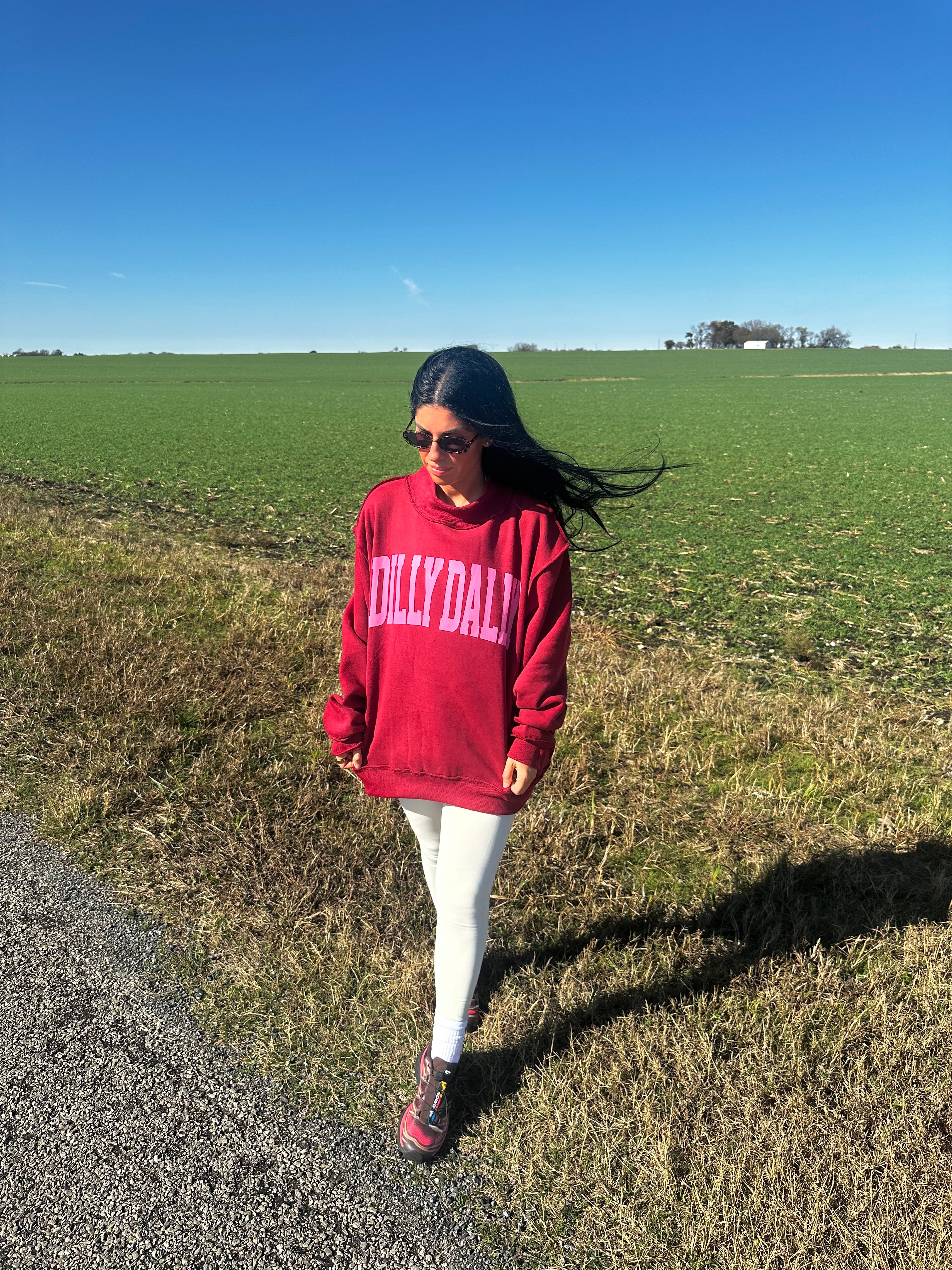 Dilly Dally Mockneck Sweatshirt (burgundy)