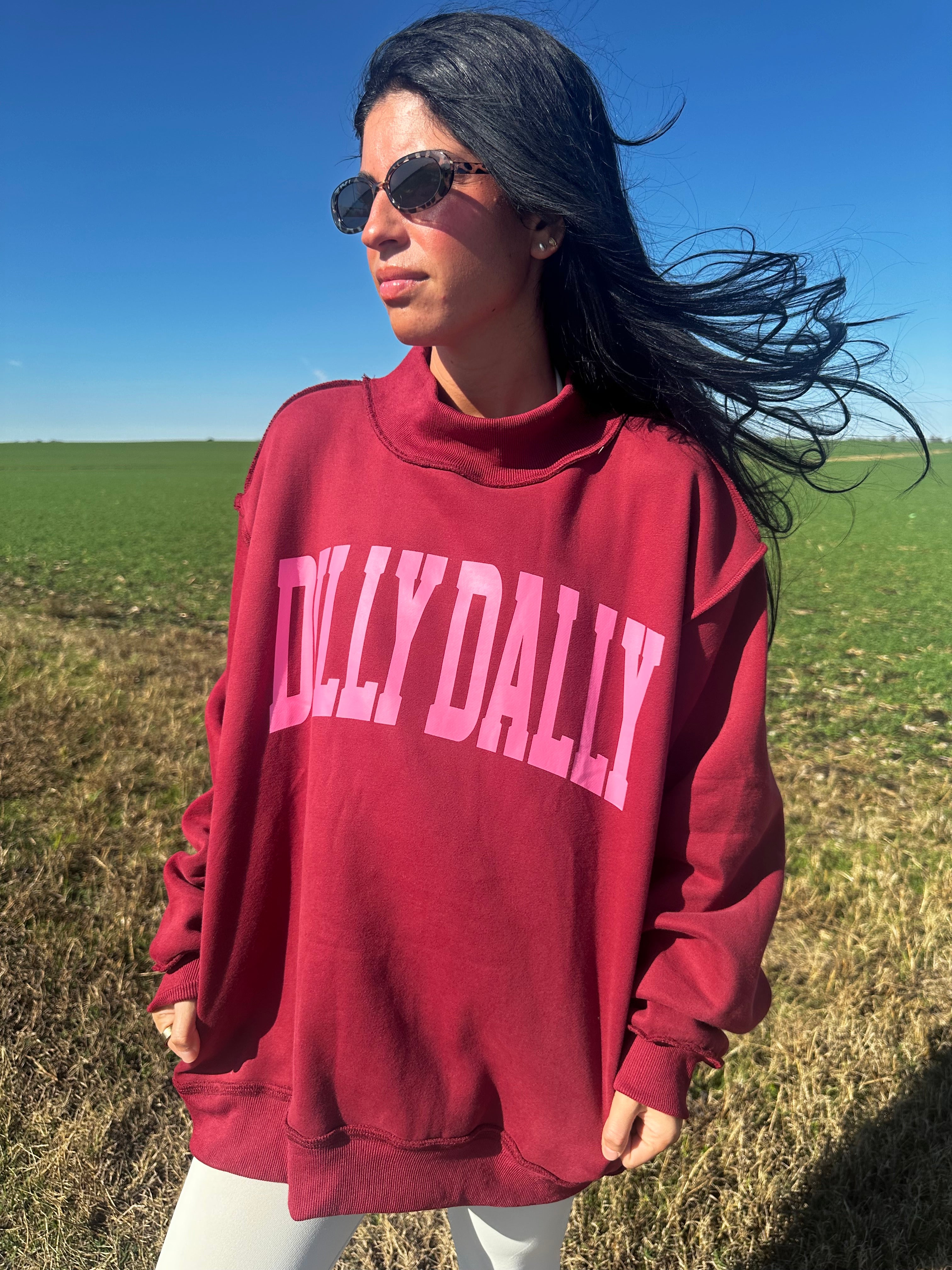 Dilly Dally Mockneck Sweatshirt (burgundy)